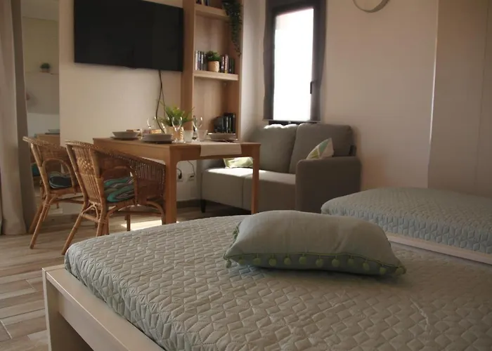 Natalia Апартаменти *